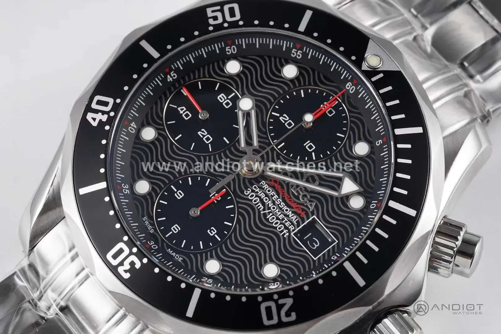 Seamaster Diver 300m Chronograph Black Dial on Bracelet - Image 4