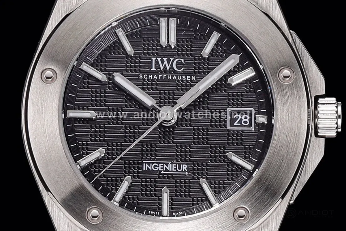Ingenieur IW328901 Black Dial Automatic 40