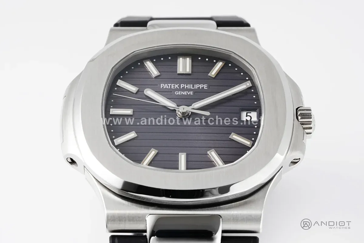 Nautilus Jumbo 5711/1A Grey Dial on Rubber Strap