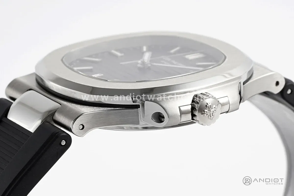 Nautilus Jumbo 5711/1A Grey Dial on Rubber Strap