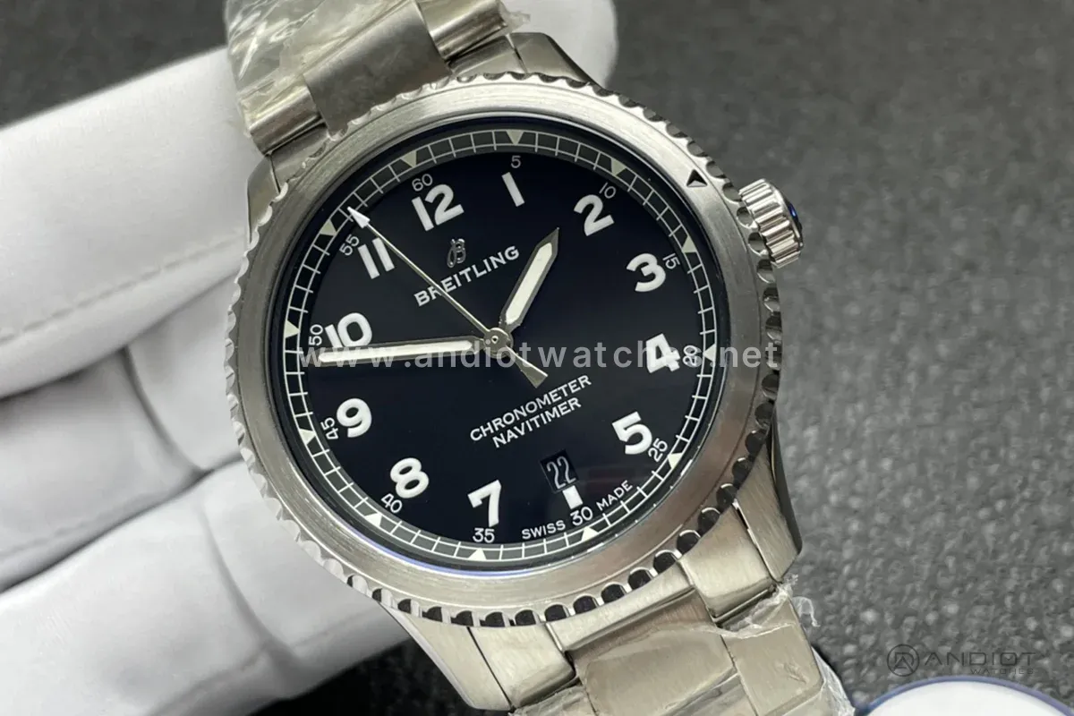 Navitimer Aviator 8 Automatic 41 Black Dial in Steel on Bracelet