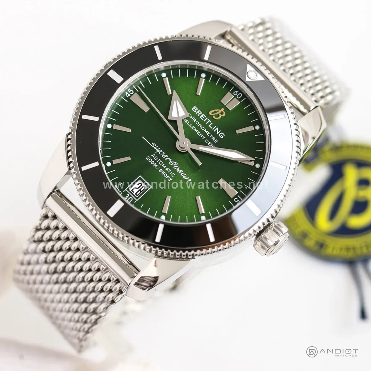 Superocean Heritage II B20 Automatic 42mm in Green Dial on Black Bezel